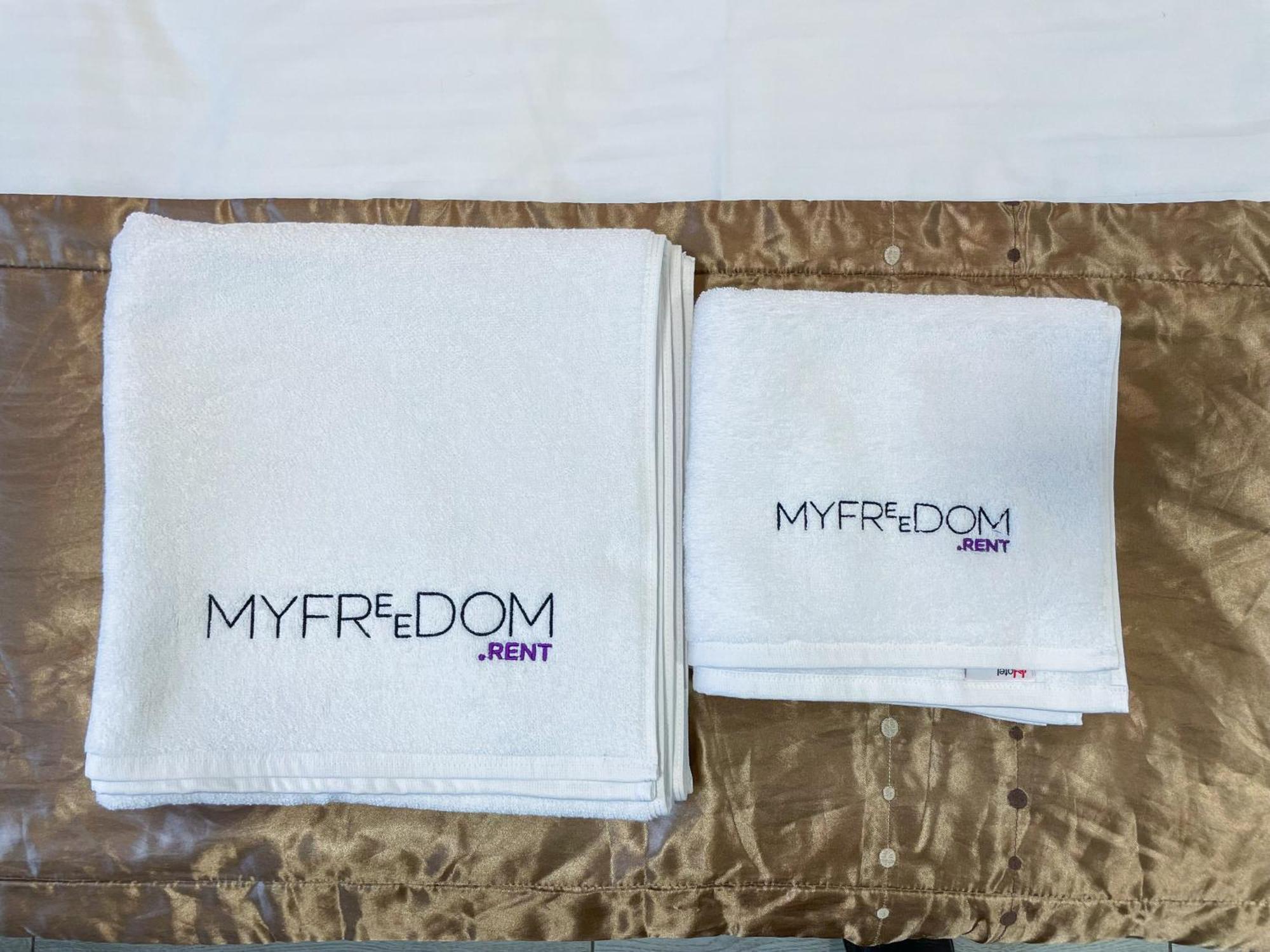 Myfreedom Апартаменти Метро Кловська, Військовий Госпіталь Kyiv Exterior photo